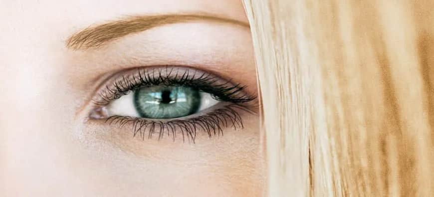 Henna dla blondynek: Idealny kolor brwi bez rudych tonów i wpadek!